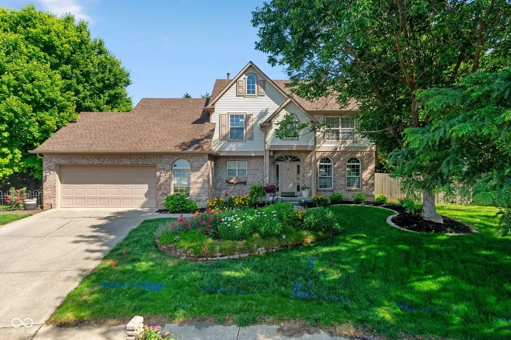 1499 Macintosh Court Avon IN 46123