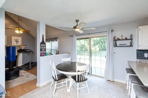 1499 Macintosh Court Avon IN 46123
