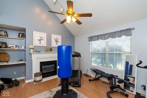 1499 Macintosh Court Avon IN 46123