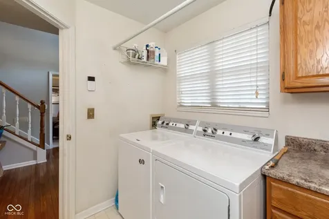 1499 Macintosh Court Avon IN 46123