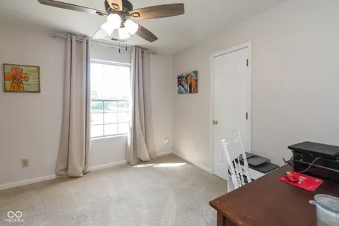 1499 Macintosh Court Avon IN 46123