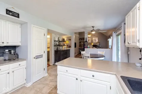1499 Macintosh Court Avon IN 46123