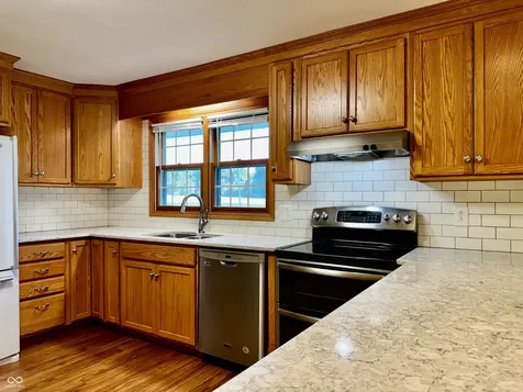 6742 E County Road 900 N Seymour IN 47274