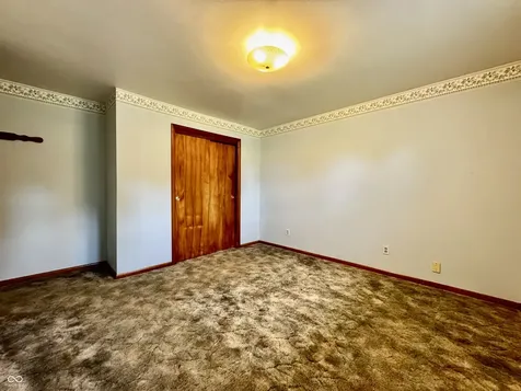 6742 E County Road 900 N Seymour IN 47274