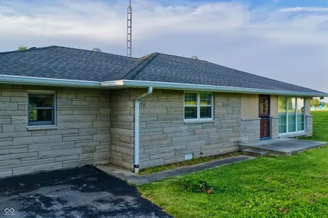 6742 E County Road 900 N Seymour IN 47274