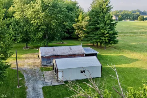 6742 E County Road 900 N Seymour IN 47274