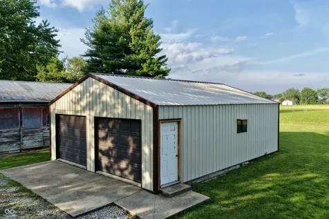 6742 E County Road 900 N Seymour IN 47274