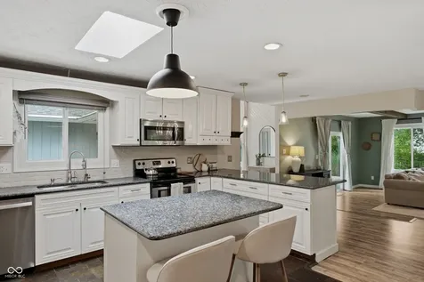 221 Aspen Way Noblesville IN 46062