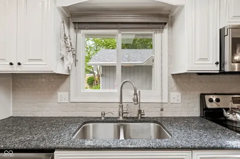 221 Aspen Way Noblesville IN 46062