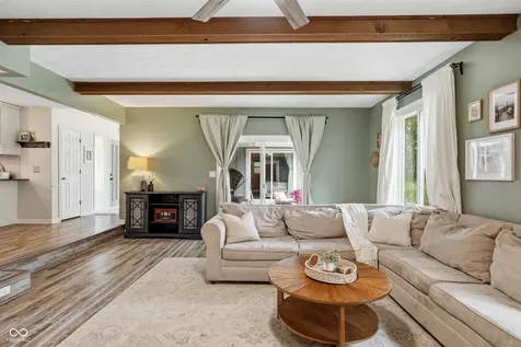 221 Aspen Way Noblesville IN 46062