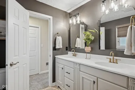 221 Aspen Way Noblesville IN 46062
