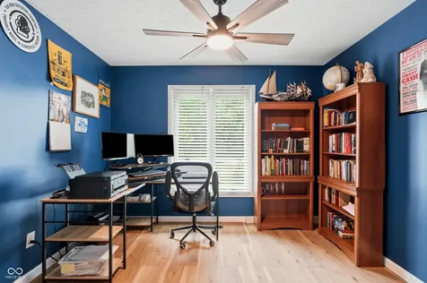 221 Aspen Way Noblesville IN 46062