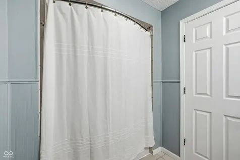 221 Aspen Way Noblesville IN 46062