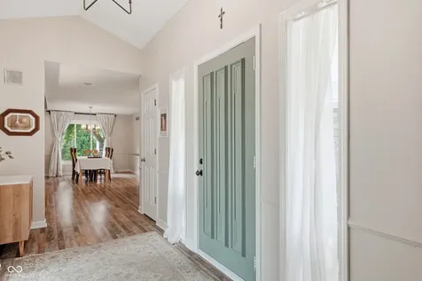 221 Aspen Way Noblesville IN 46062