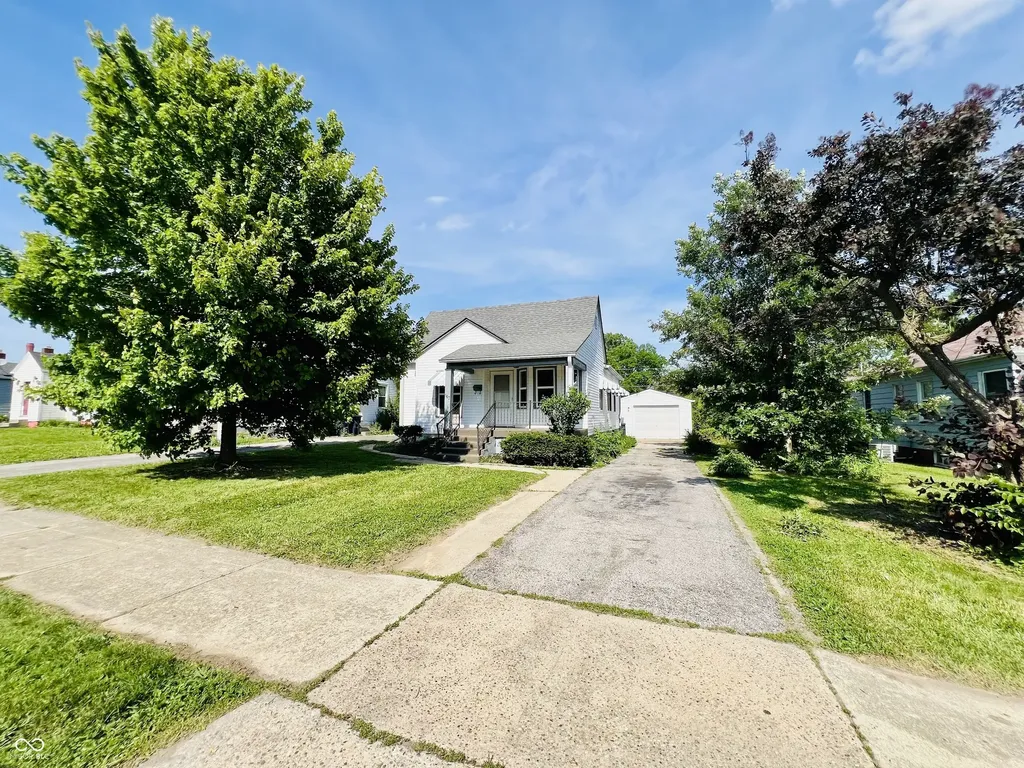 163 N 13th Avenue Beech Grove IN 46107