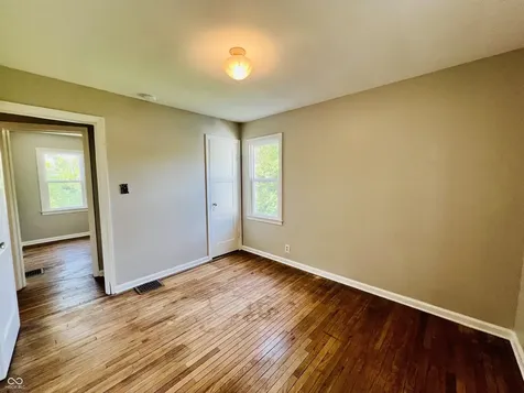163 N 13th Avenue Beech Grove IN 46107