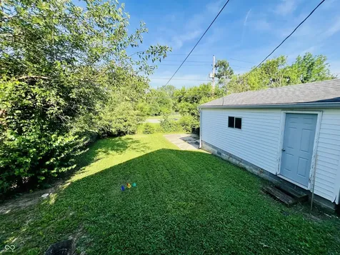 163 N 13th Avenue Beech Grove IN 46107