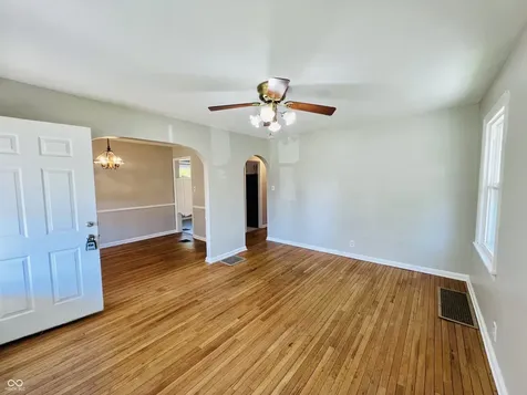 163 N 13th Avenue Beech Grove IN 46107