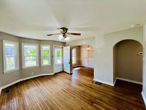 163 N 13th Avenue Beech Grove IN 46107