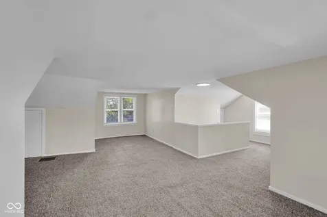 3127 13th Street Columbus IN 47201