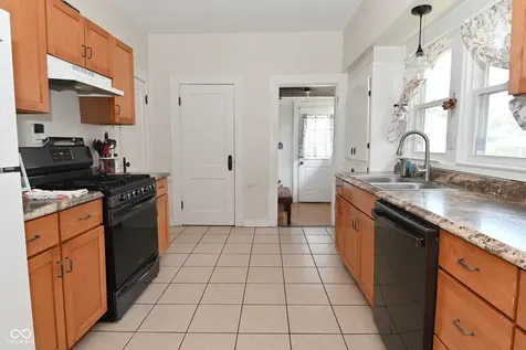 611 Wallace Avenue Indianapolis IN 46201