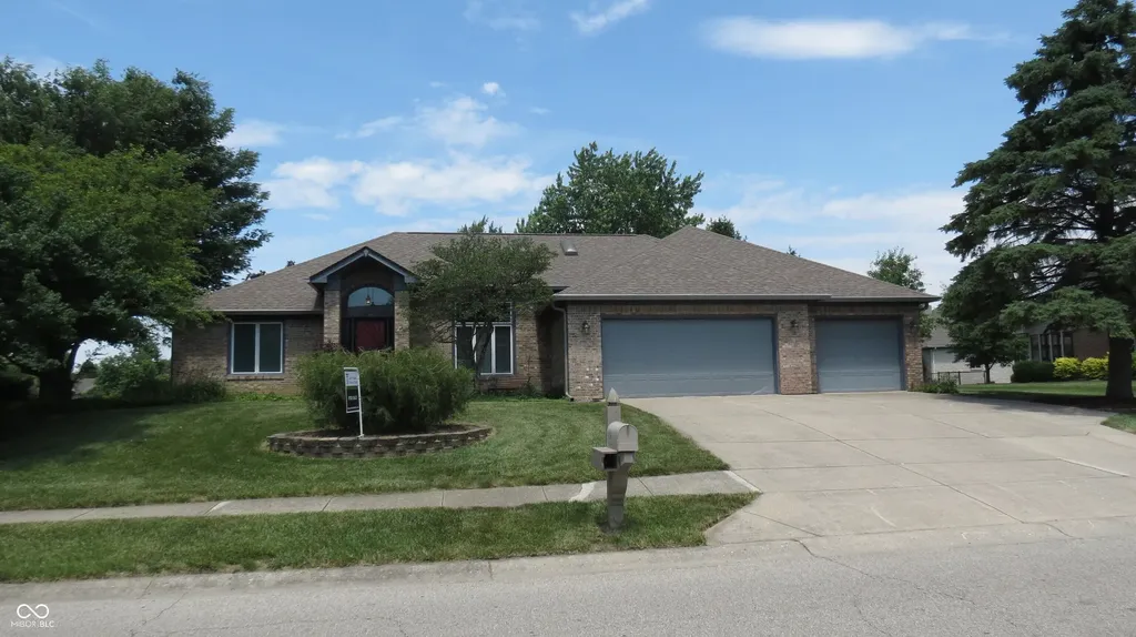 1136 N Manchester Drive Greenfield IN 46140
