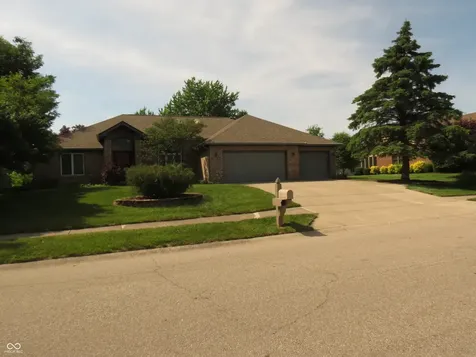 1136 N Manchester Drive Greenfield IN 46140