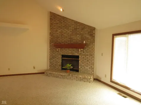 1136 N Manchester Drive Greenfield IN 46140
