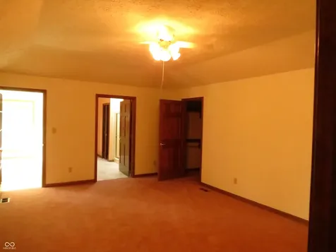 1136 N Manchester Drive Greenfield IN 46140