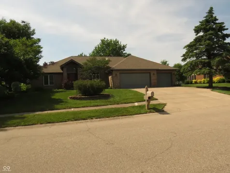 1136 N Manchester Drive Greenfield IN 46140