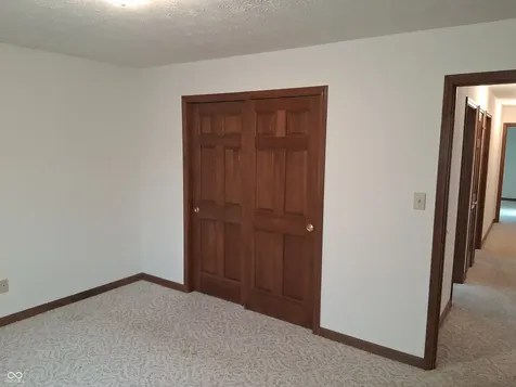 1136 N Manchester Drive Greenfield IN 46140