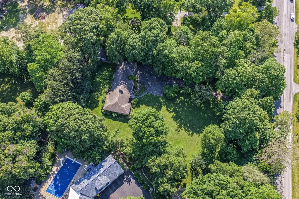 4627 E 65th Street Indianapolis IN 46220