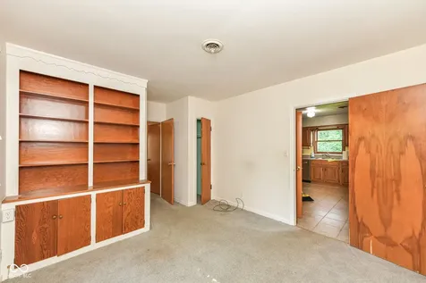 4627 E 65th Street Indianapolis IN 46220