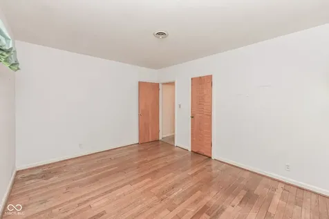 4627 E 65th Street Indianapolis IN 46220