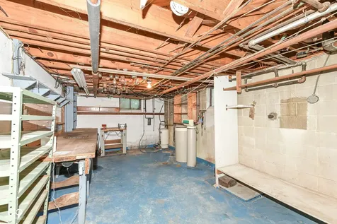 4627 E 65th Street Indianapolis IN 46220