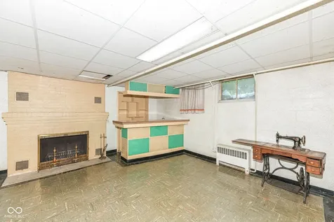4627 E 65th Street Indianapolis IN 46220