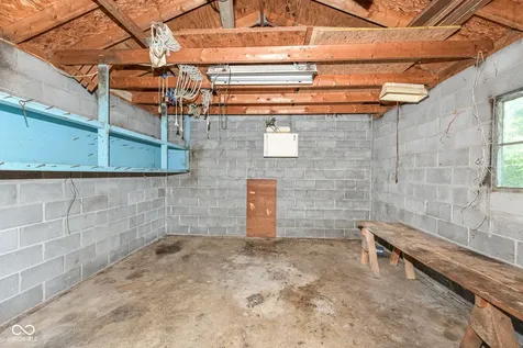 4627 E 65th Street Indianapolis IN 46220