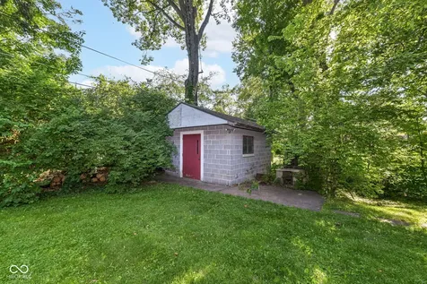 4627 E 65th Street Indianapolis IN 46220