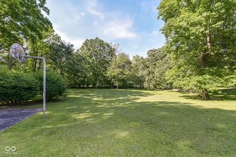 4627 E 65th Street Indianapolis IN 46220