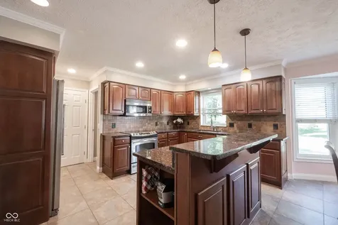 8677 Buffett Parkway Fishers IN 46038