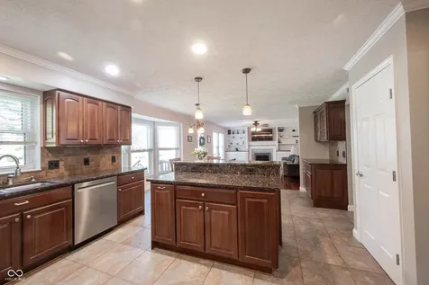8677 Buffett Parkway Fishers IN 46038