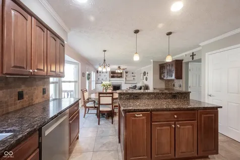 8677 Buffett Parkway Fishers IN 46038