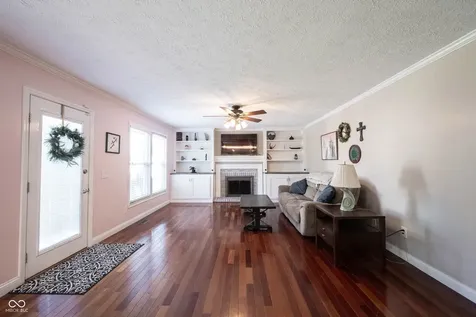 8677 Buffett Parkway Fishers IN 46038
