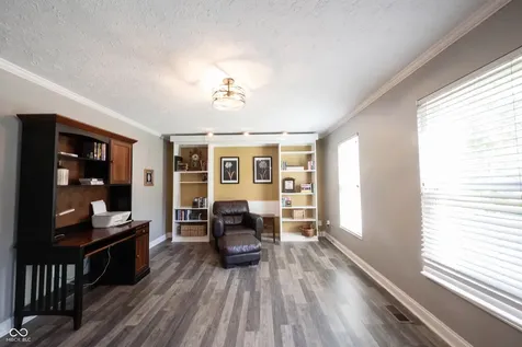 8677 Buffett Parkway Fishers IN 46038