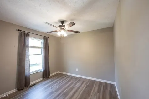 8677 Buffett Parkway Fishers IN 46038