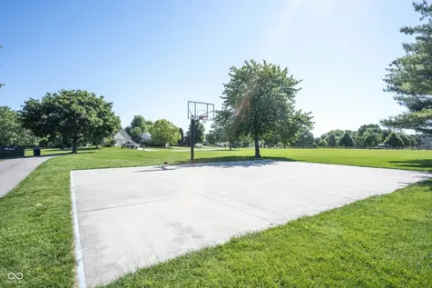 8677 Buffett Parkway Fishers IN 46038