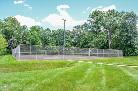8677 Buffett Parkway Fishers IN 46038