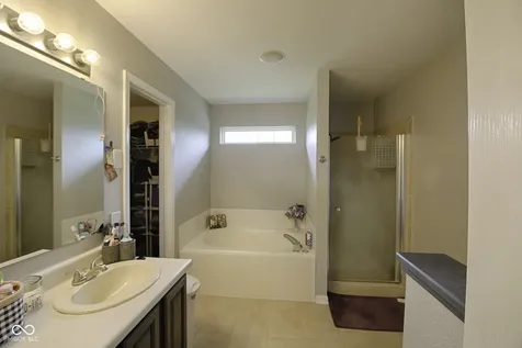 13074 Britton Ridge Fishers IN 46038