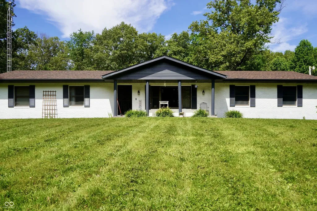 785 Deer Run Orleans IN 47452