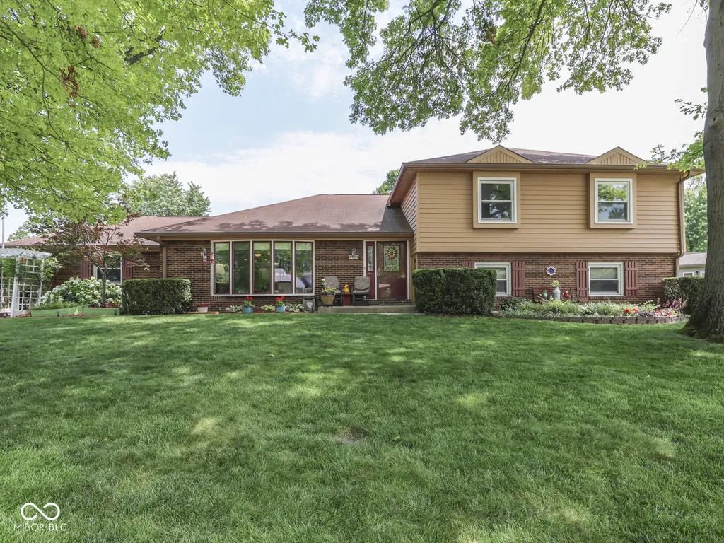 6903 White Pines Court Indianapolis IN 46217